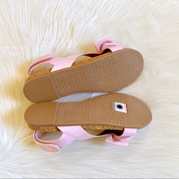 UGG K Fonda Pink Sandals - Picture 6 of 7